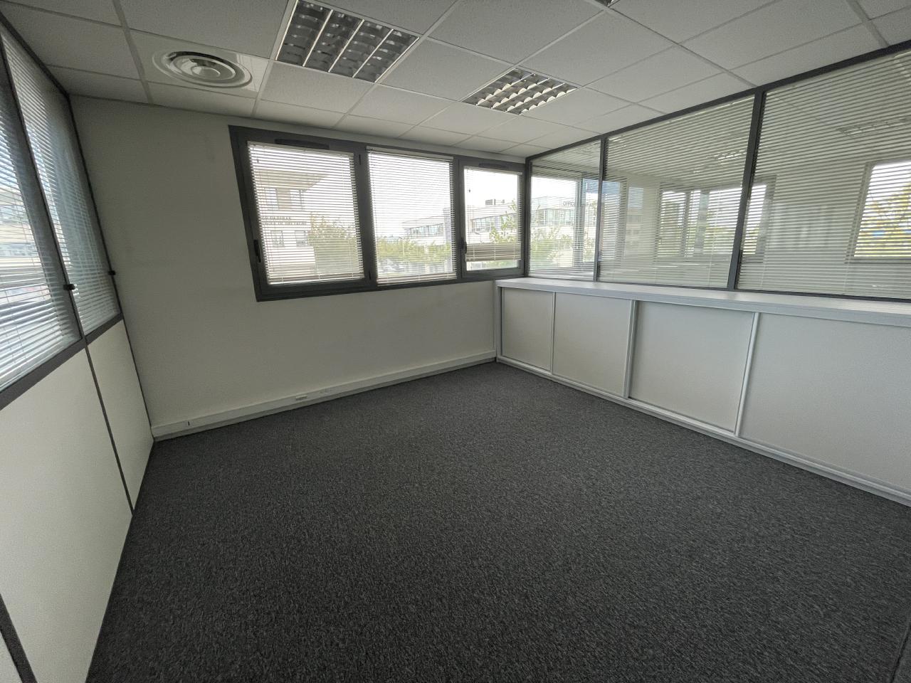 Bureau Saint-Grégoire 103m² Location bureau Saint-Grégoire Ille-et-Vilaine OLBUR2528729 4
